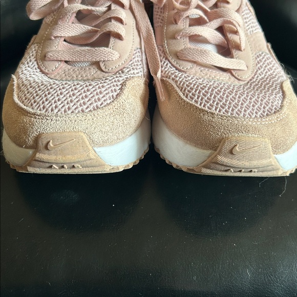 Nike Air Max Women's Blush Sneakers Sz 8 - Picture 7 of 7